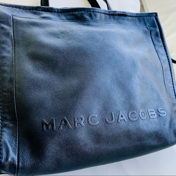 Marc Jacobs The Black Box Shopper EUC - Picture 7 of 16